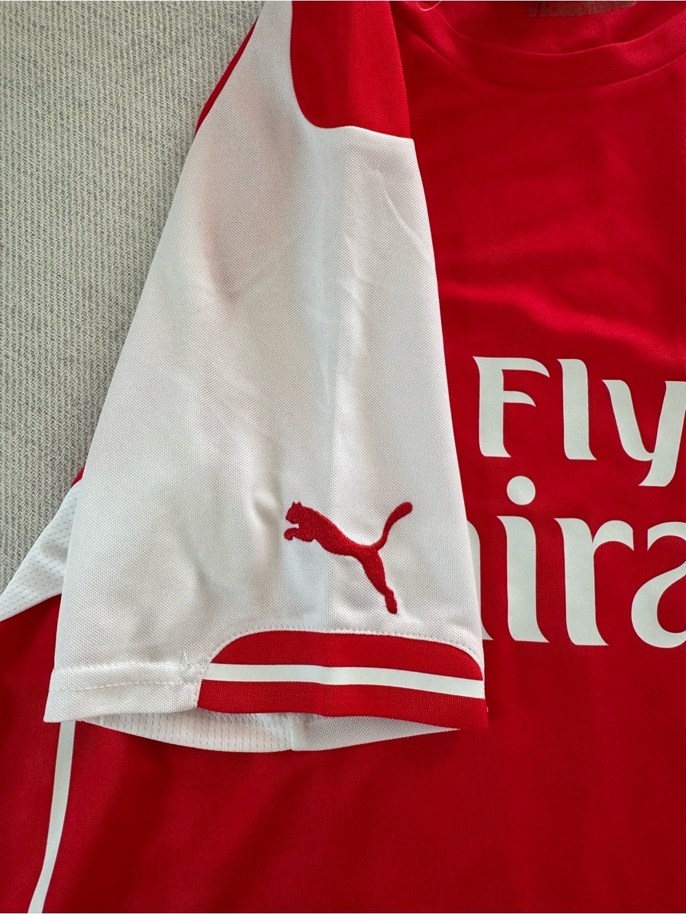 Arsenal Soccer  Jersey - Picture 5 of 7